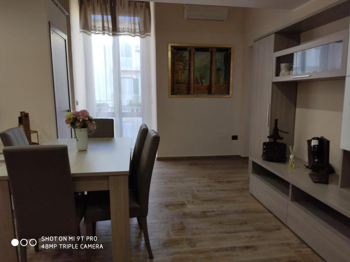 La Casa Delle Sorprese Apartment Trani Exterior photo